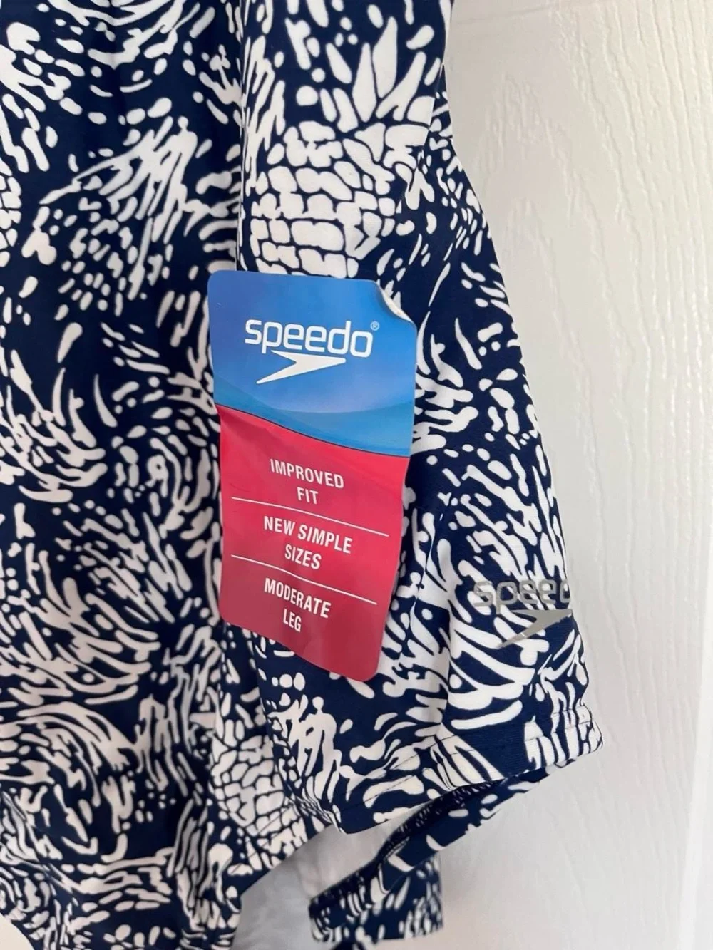 NWT Speedo Women's Ultraback Blue Pineapple One Piece Swimming Suit Size XXL